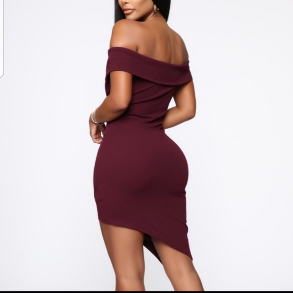 🔥FashionNova Plum Asymmetrical Dress - Picture 4 of 7